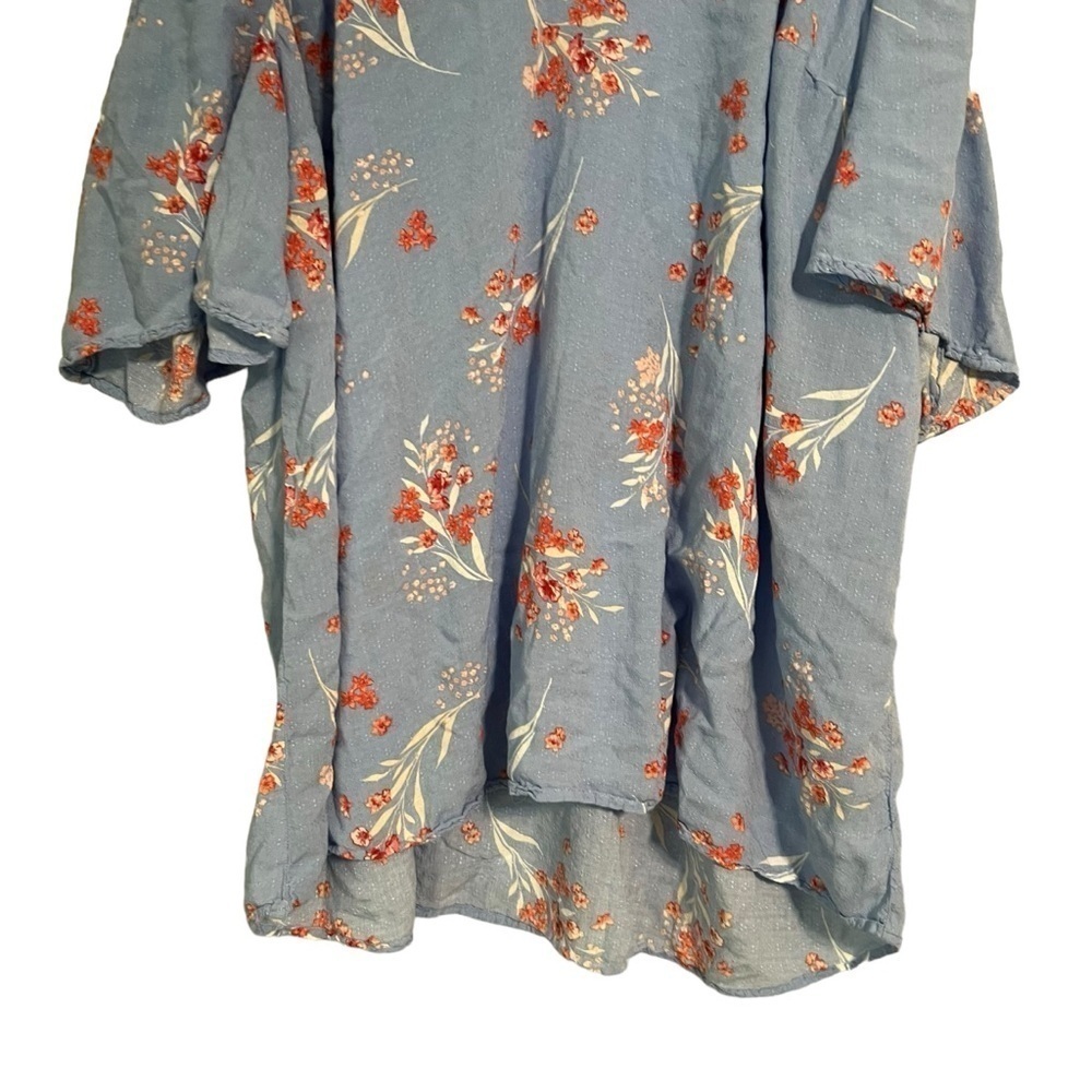 Torrid floral blue blouse 3x - Picture 3 of 8